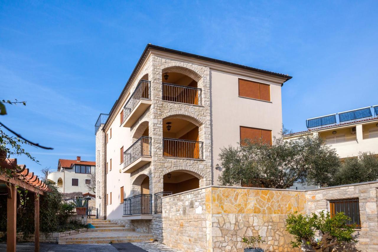 Ferienwohnung Marlera - Penthouse Ližnjan Exterior foto