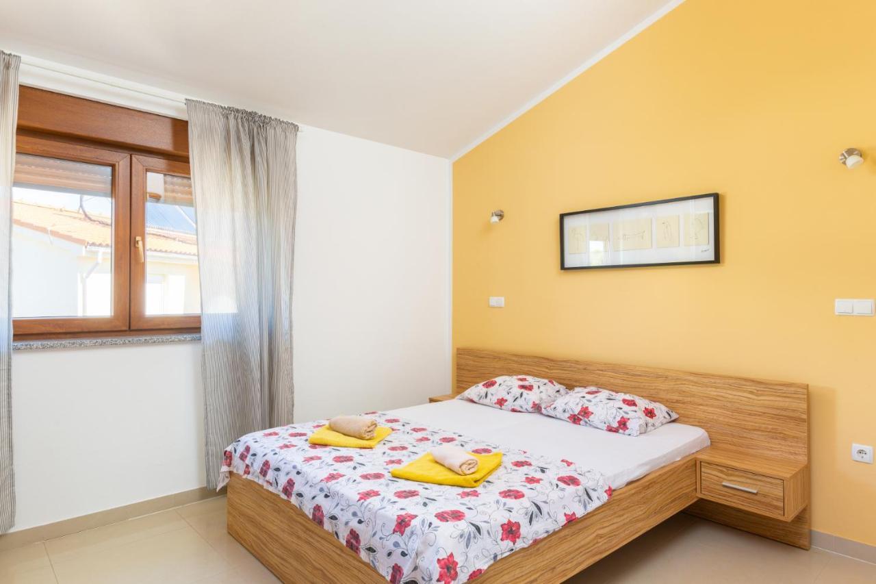 Ferienwohnung Marlera - Penthouse Ližnjan Exterior foto