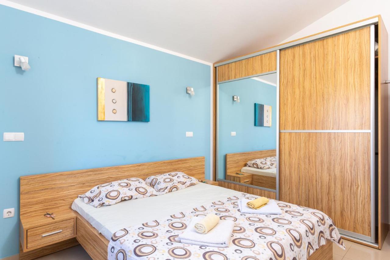 Ferienwohnung Marlera - Penthouse Ližnjan Exterior foto